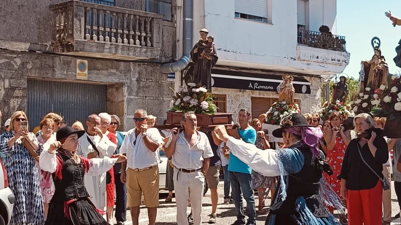 Baile ofrenda galegas de os chaneiros