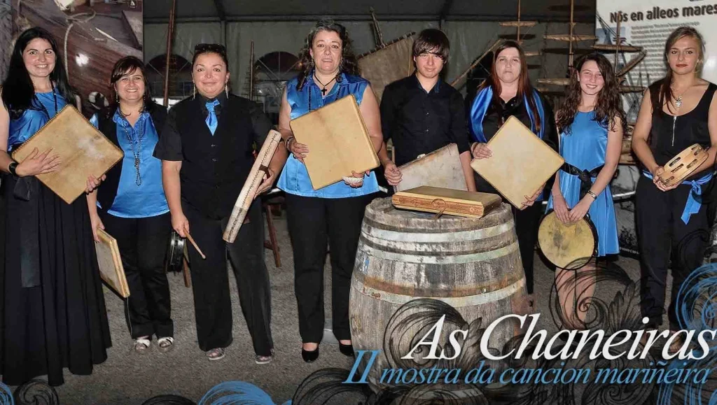 As Chaneiras na II Mostra Mariñeira, posando despois dunha actuación